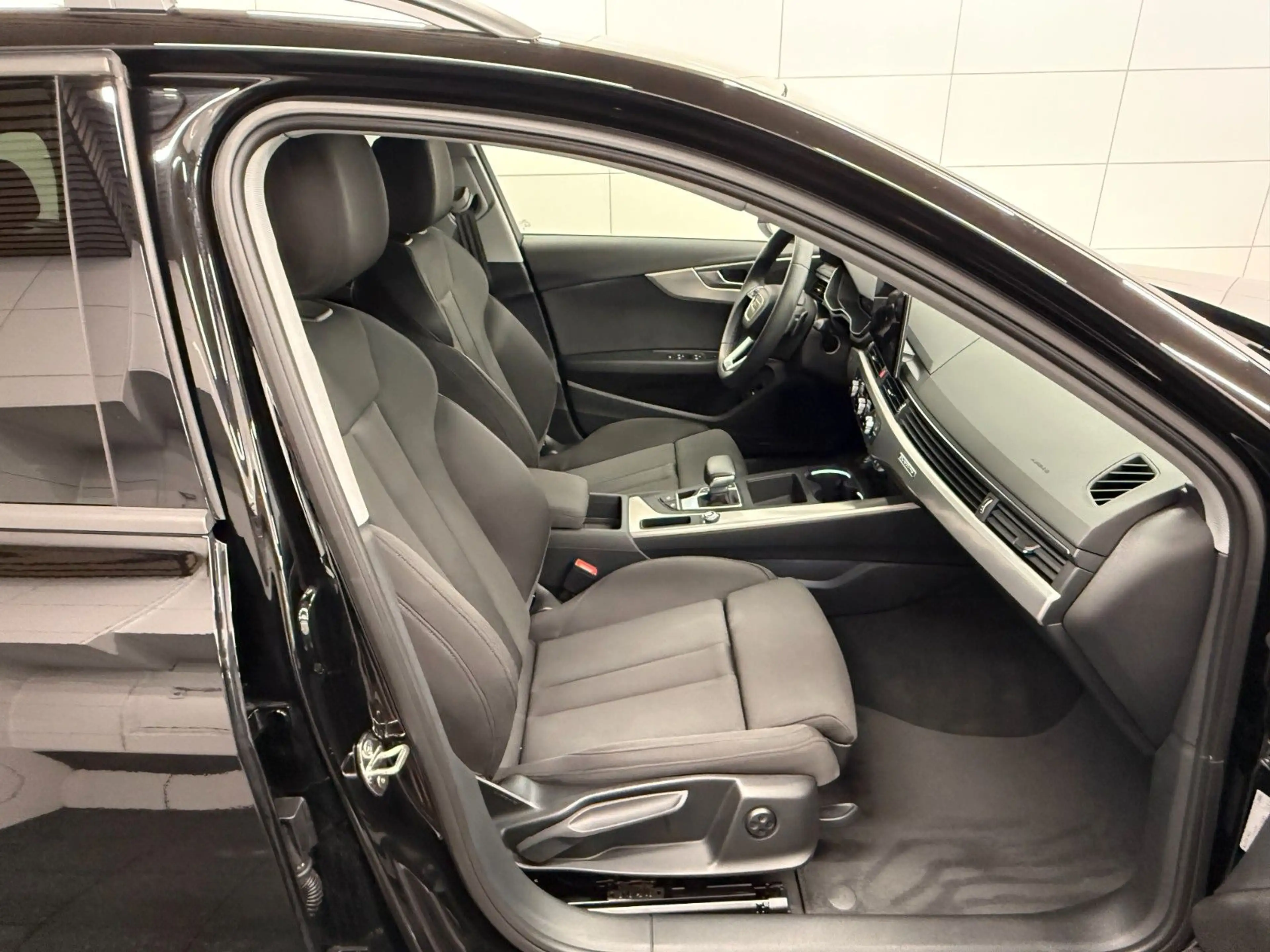 Audi A4 allroad quattro 40 TDI S-tronic/MatrixLED/ACC — photo 9