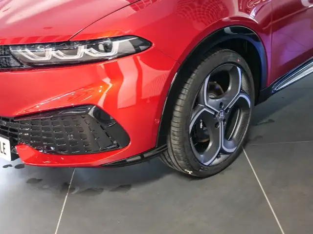 Alfa Romeo Tonale view 3
