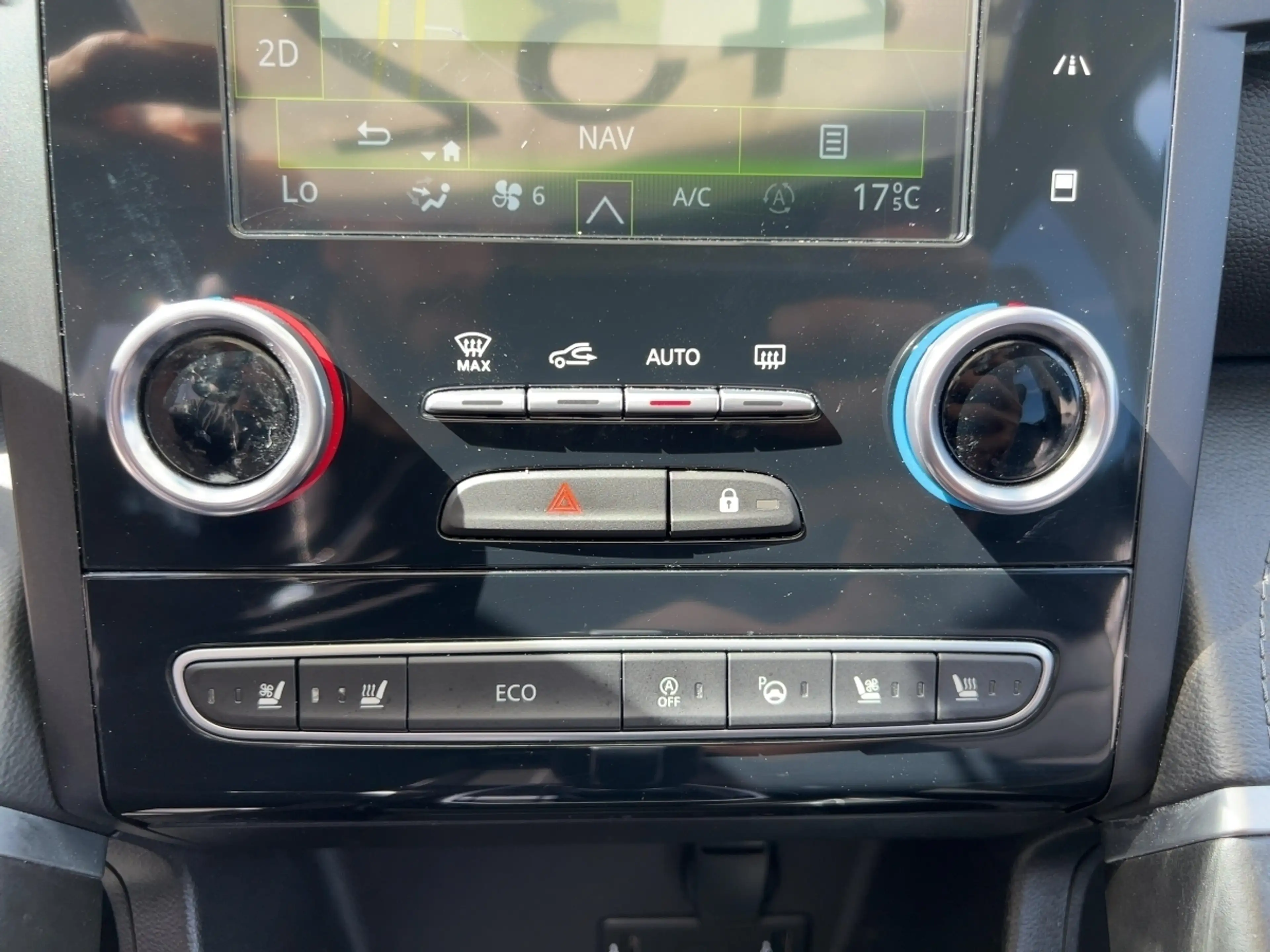 Renault Koleos 2.0 DCI 185 INITIALE PARIS  iphone 17 geschenkt — photo 13