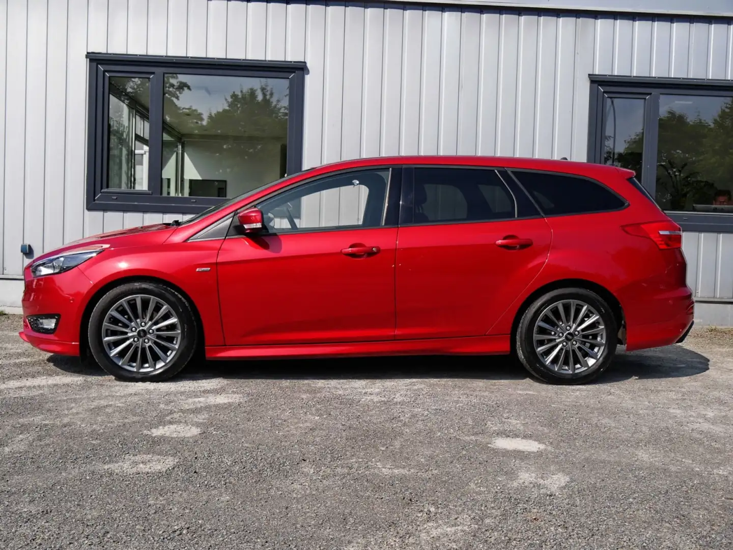 Ford Focus ST-Line 1.0 EB Navi+ParkAssist+Kamera Klima Navi Rot - 2