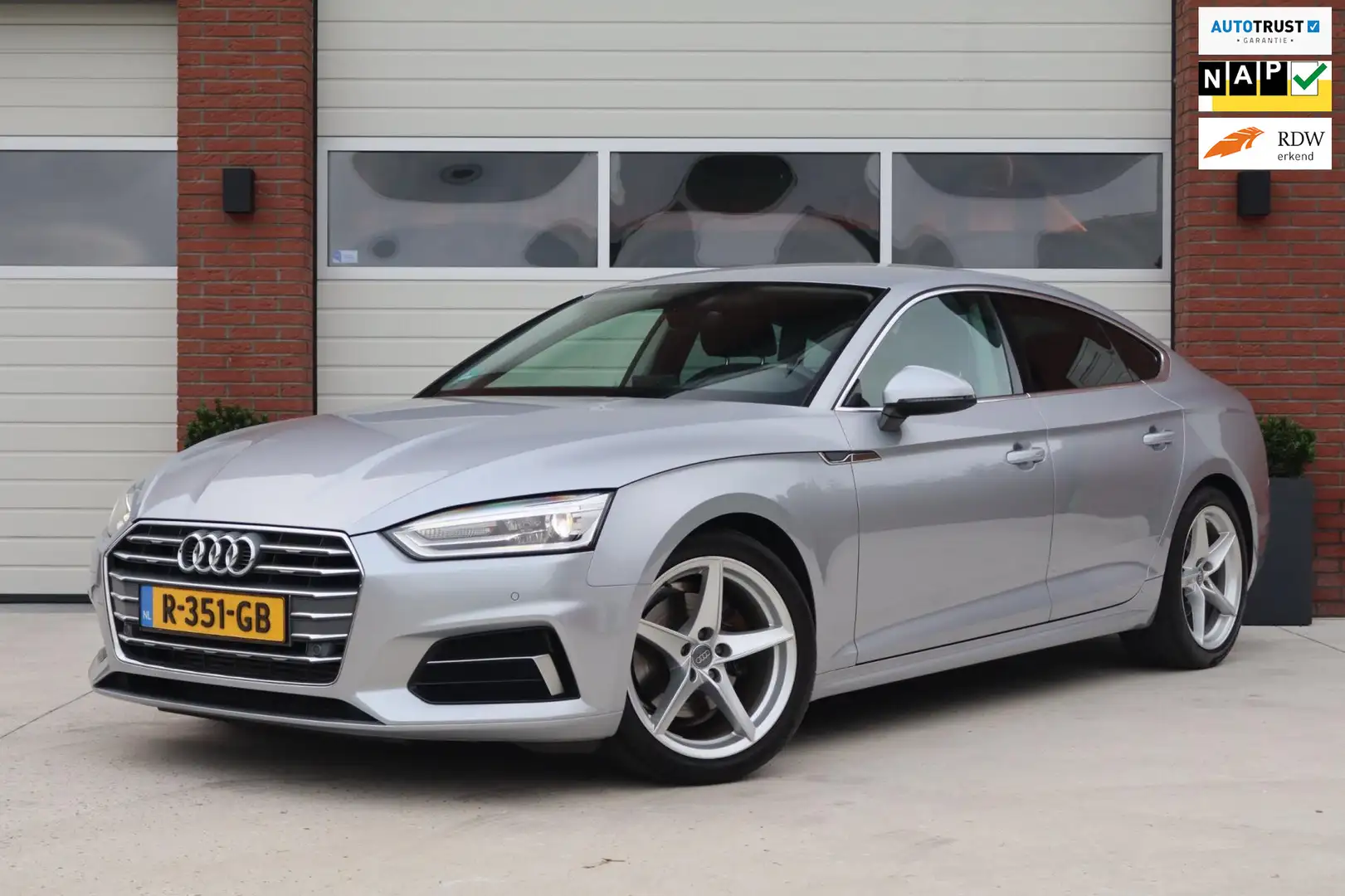 Audi A5 Sportback 35 TFSI Aut. Design Pro Line Plus - Stoe Grau - 1
