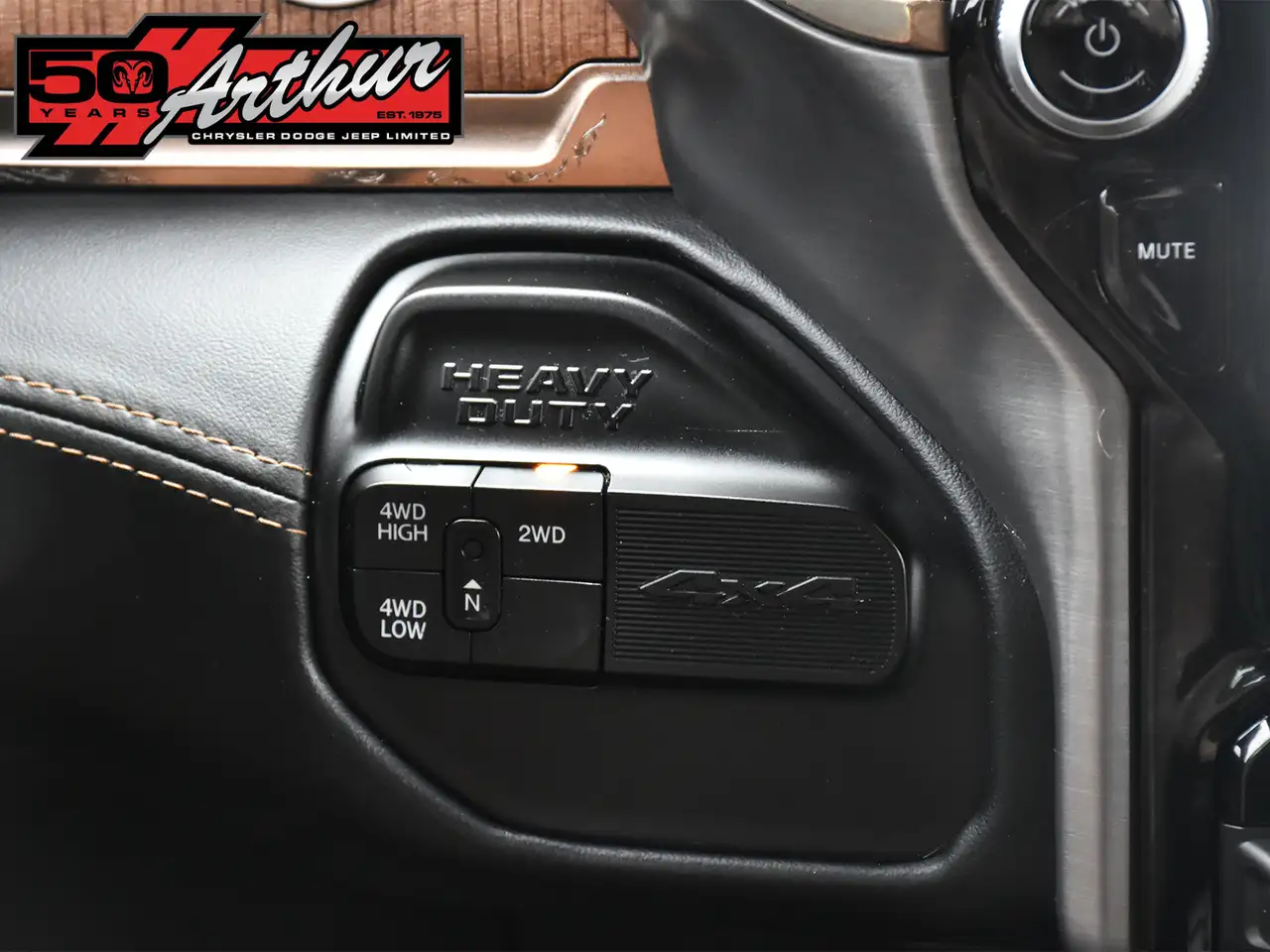 RAM 3500 снимка RAM 3500