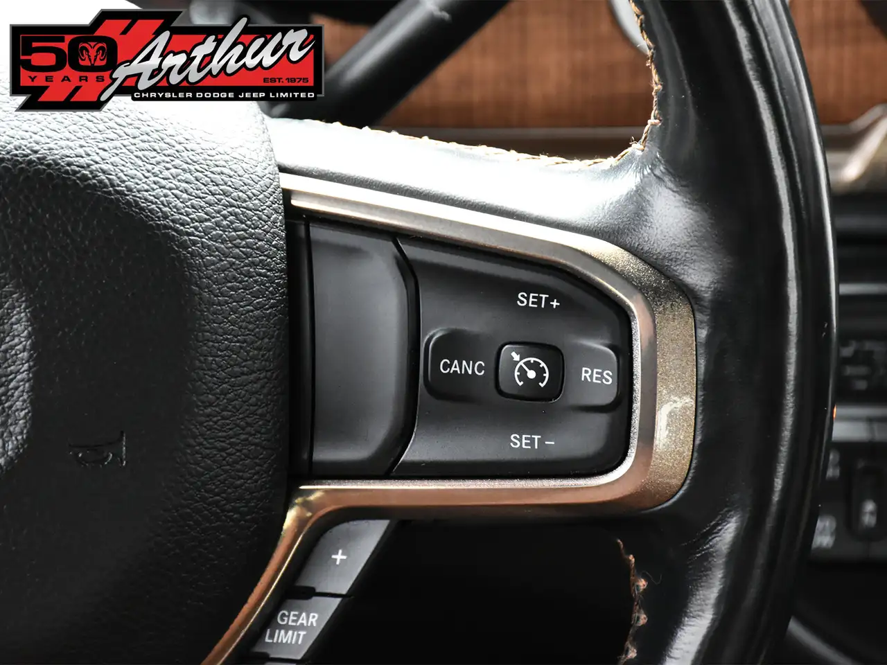 RAM 3500 снимка RAM 3500