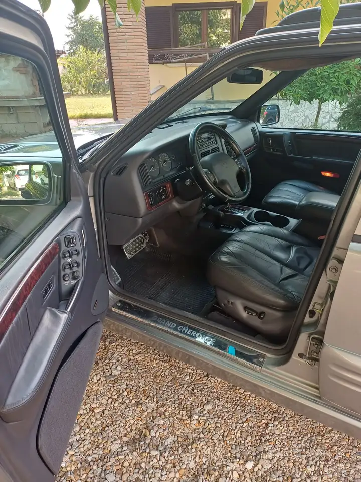 Jeep Grand Cherokee 5.9 Limited LX auto, foto 6