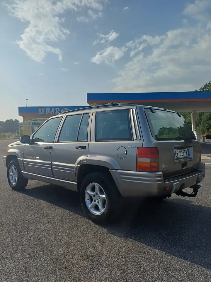 Jeep Grand Cherokee 5.9 Limited LX auto, foto 3