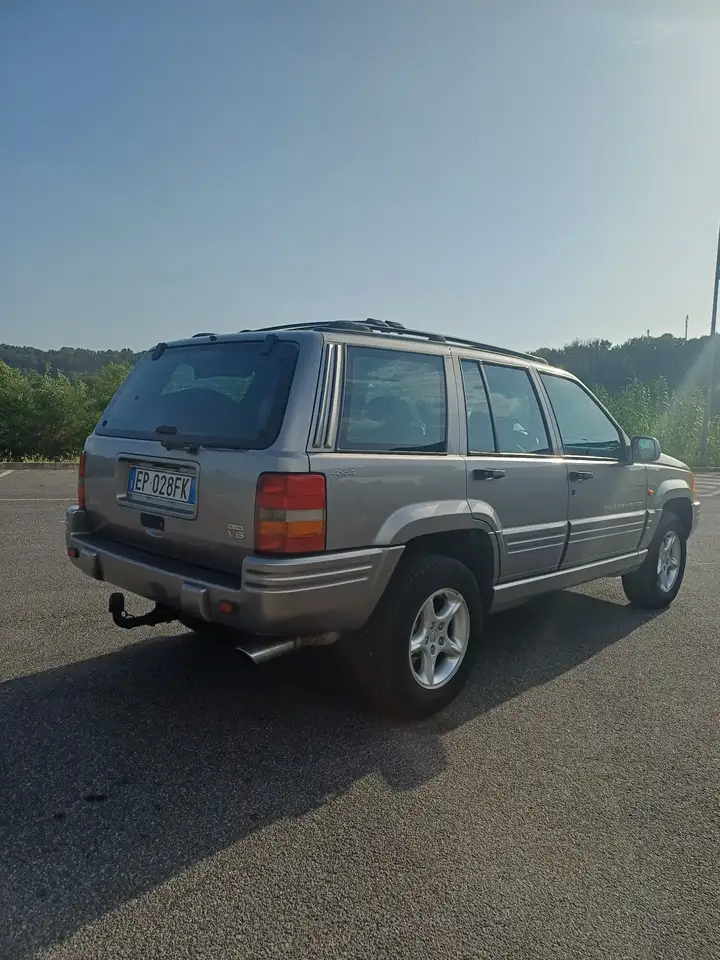 Jeep Grand Cherokee 5.9 Limited LX auto, foto 4