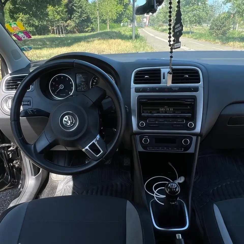 Volkswagen Polo Citadine 5 portes — photo 6