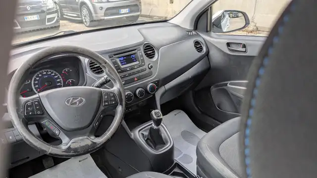 Hyundai I10 view 7