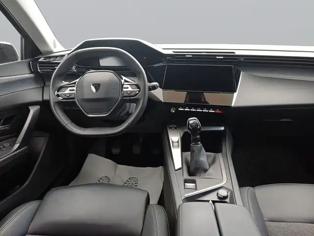 Peugeot 308 view 11