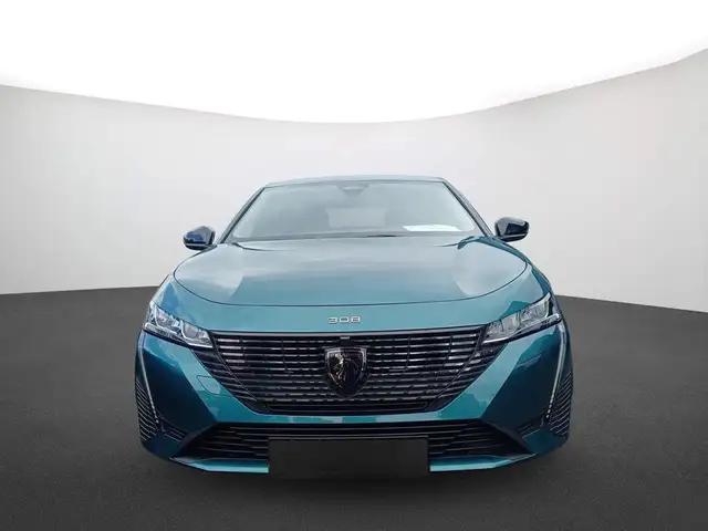 Peugeot 308 view 3