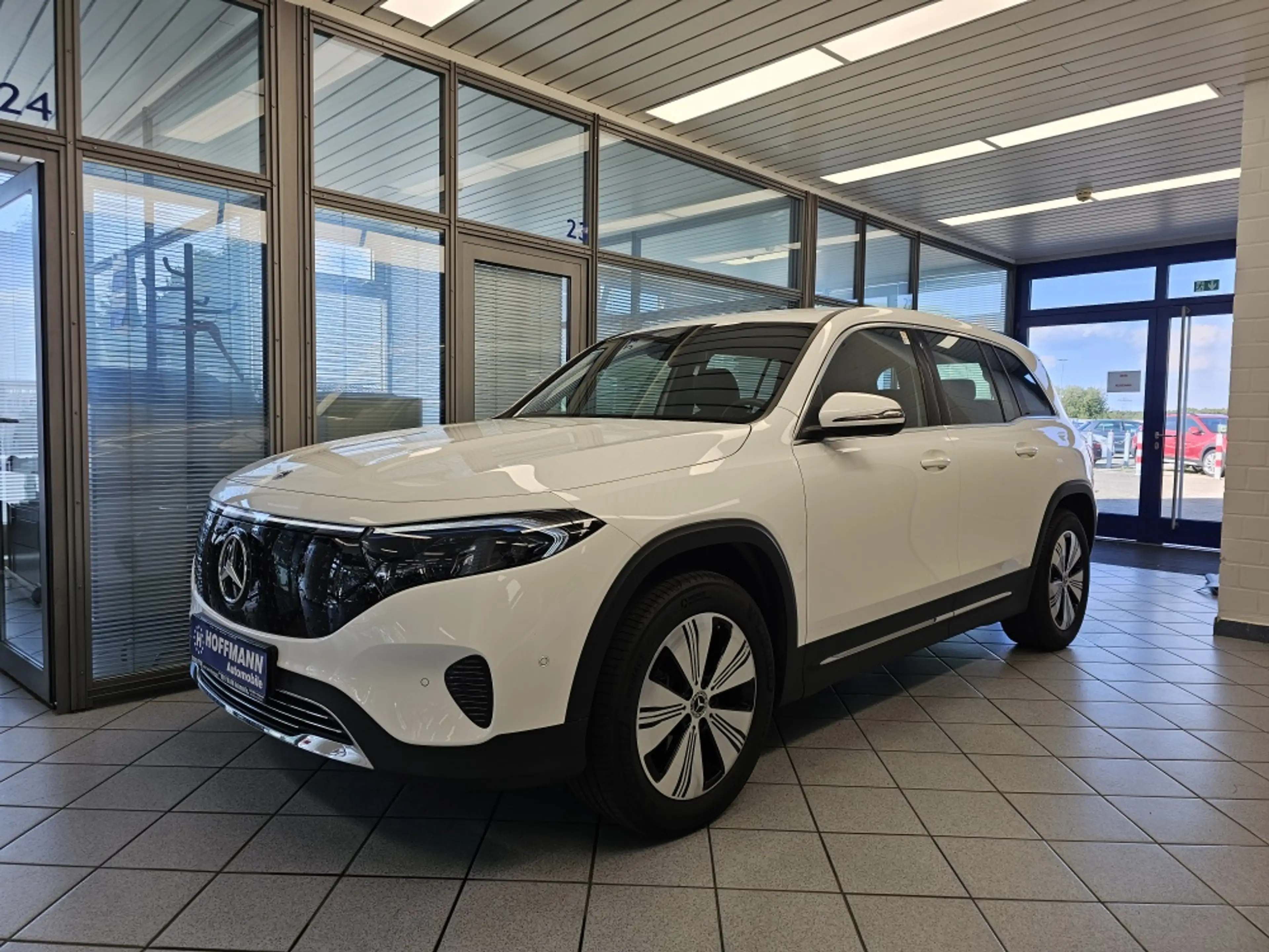 Mercedes-Benz EQB 250 Progressive Adv. Wärmep,Heckkl.el.,Navi — photo 2