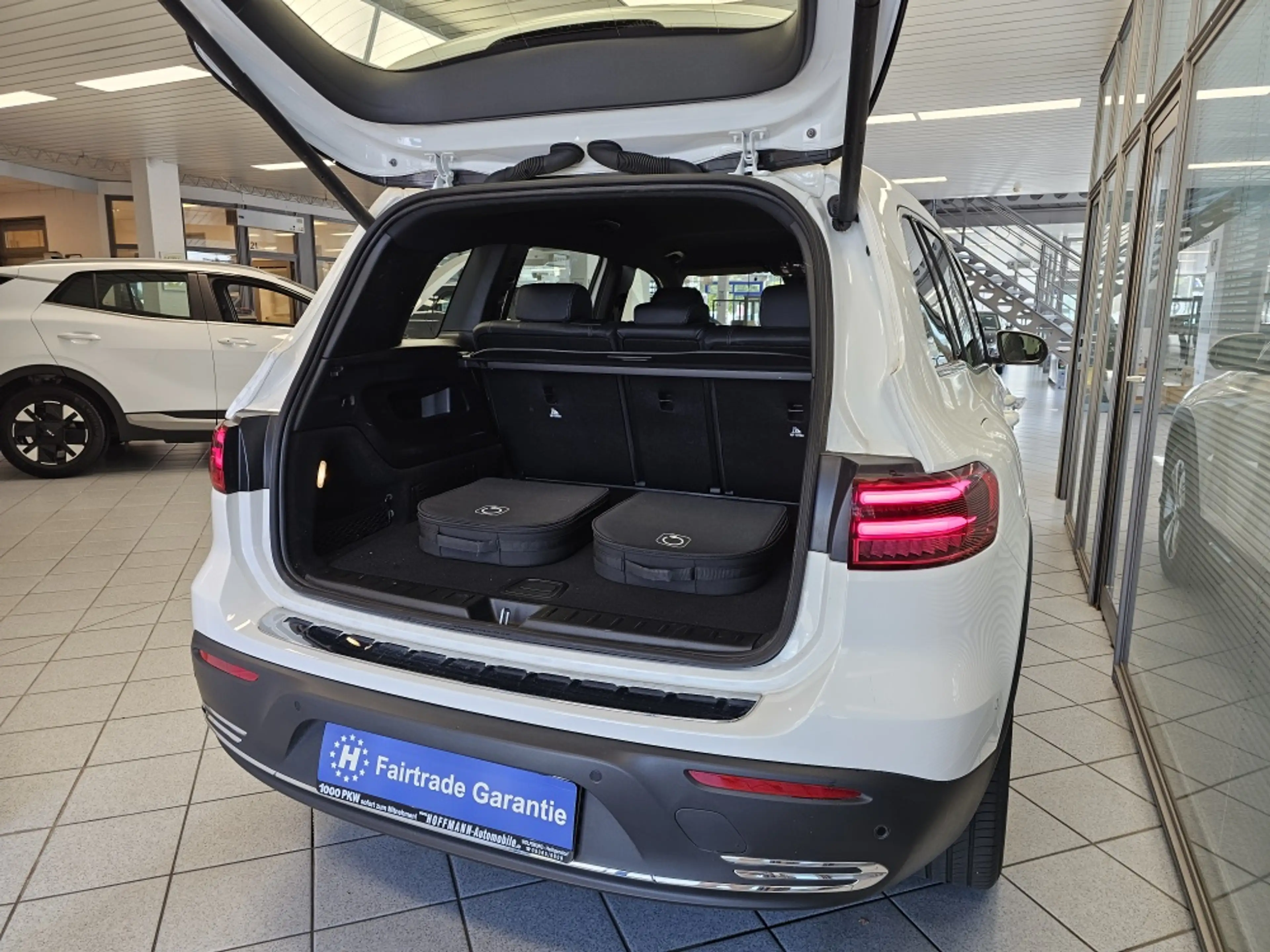 Mercedes-Benz EQB 250 Progressive Adv. Wärmep,Heckkl.el.,Navi — photo 3
