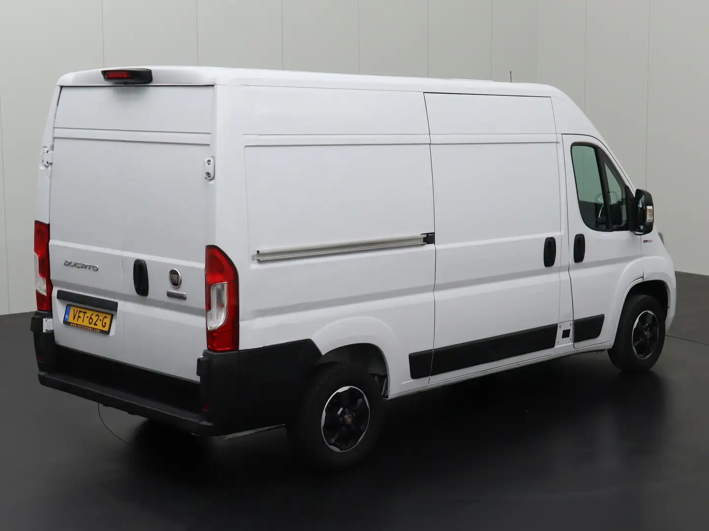 Fiat Ducato 2.3MultiJet 120Pk L2H2 Edition | Navigatie | Camer Wit - 2