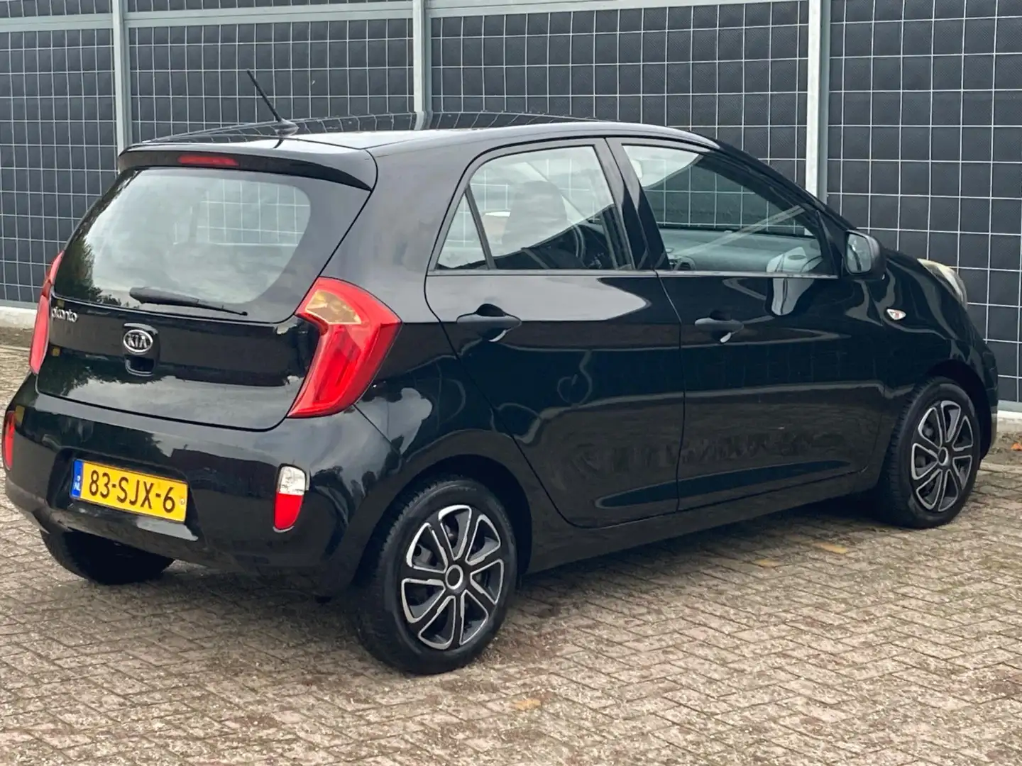 Kia Picanto 1.0 CVVT Comfort Pack Zwart - 2