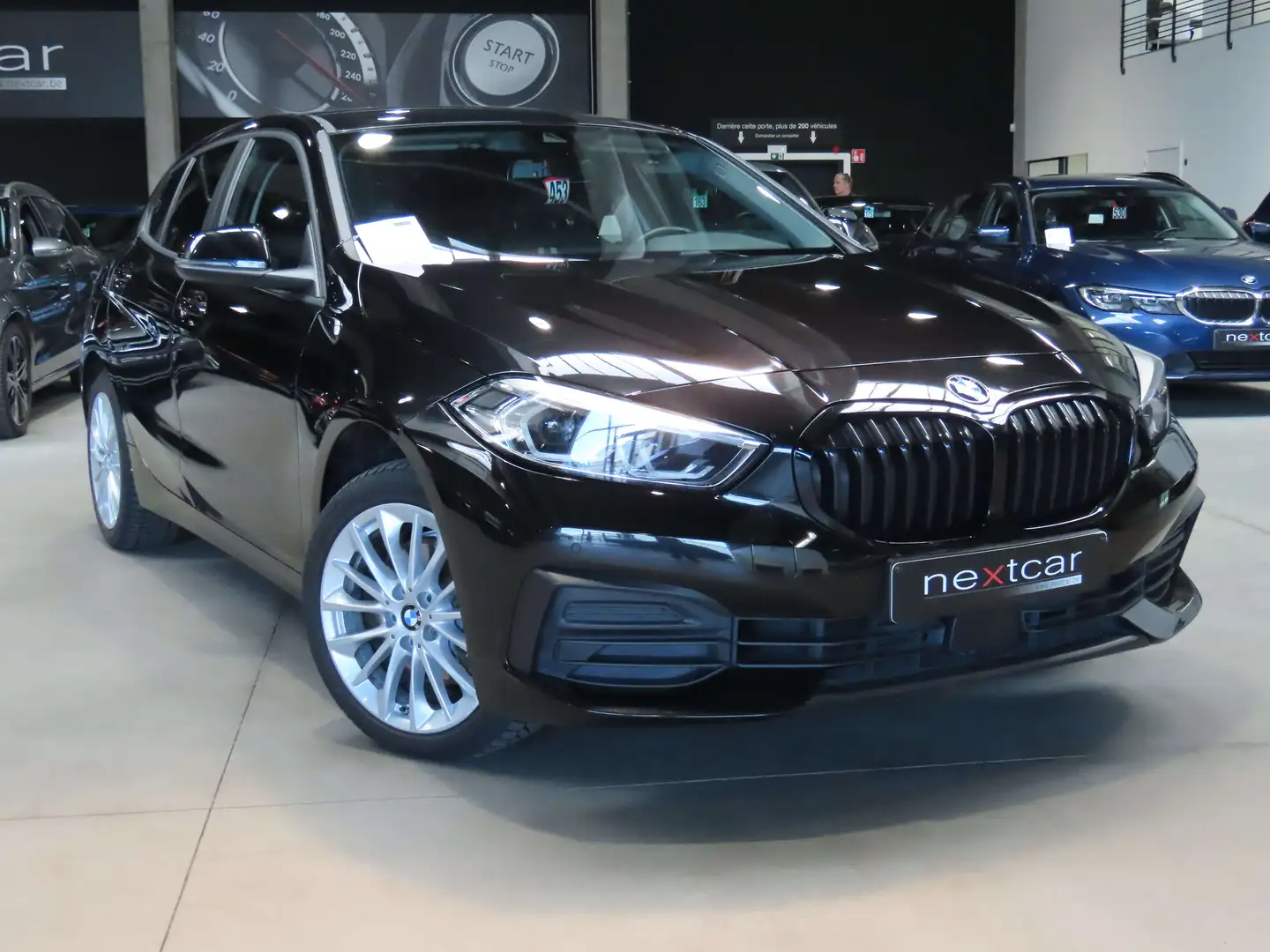BMW 118 dA Hatch Sportline *FULL LED-NAVI-DIGITAL-CAMERA* Noir - 2
