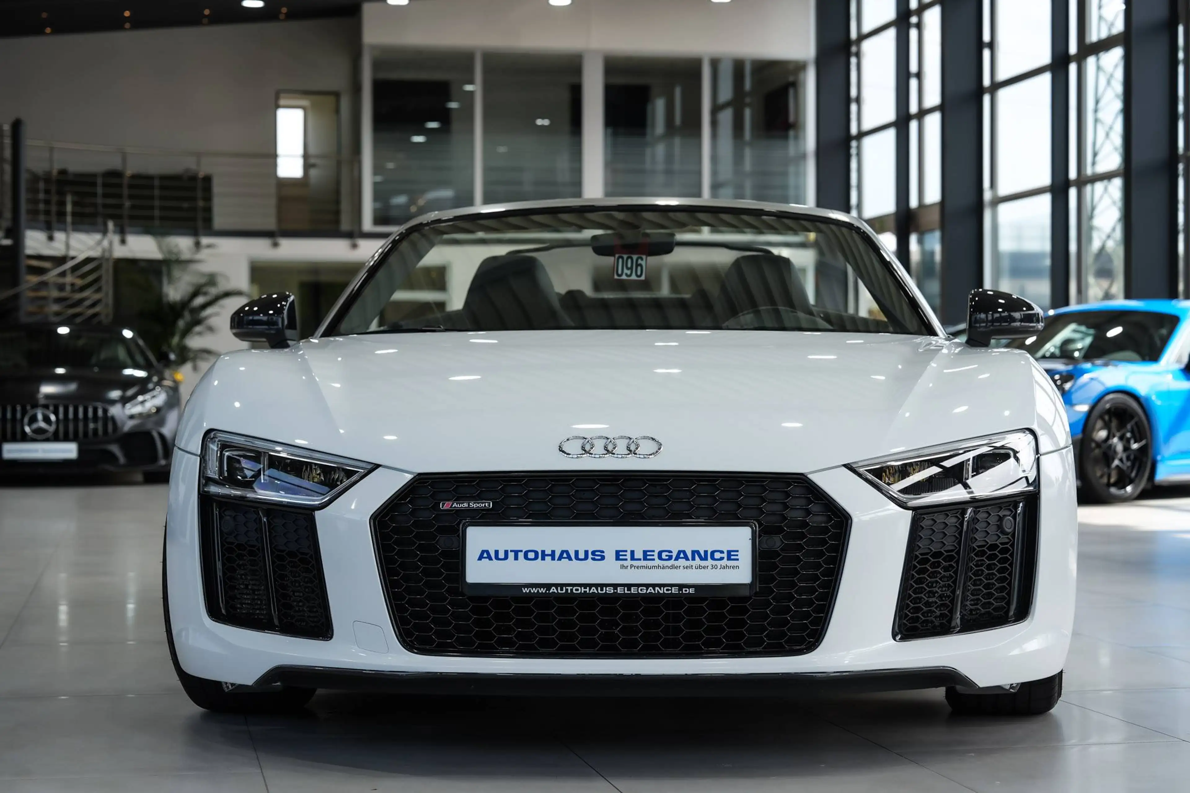 Audi R8 quattro*CARBON*KERAMIK*ABGAS*B&O*LED* — photo 4