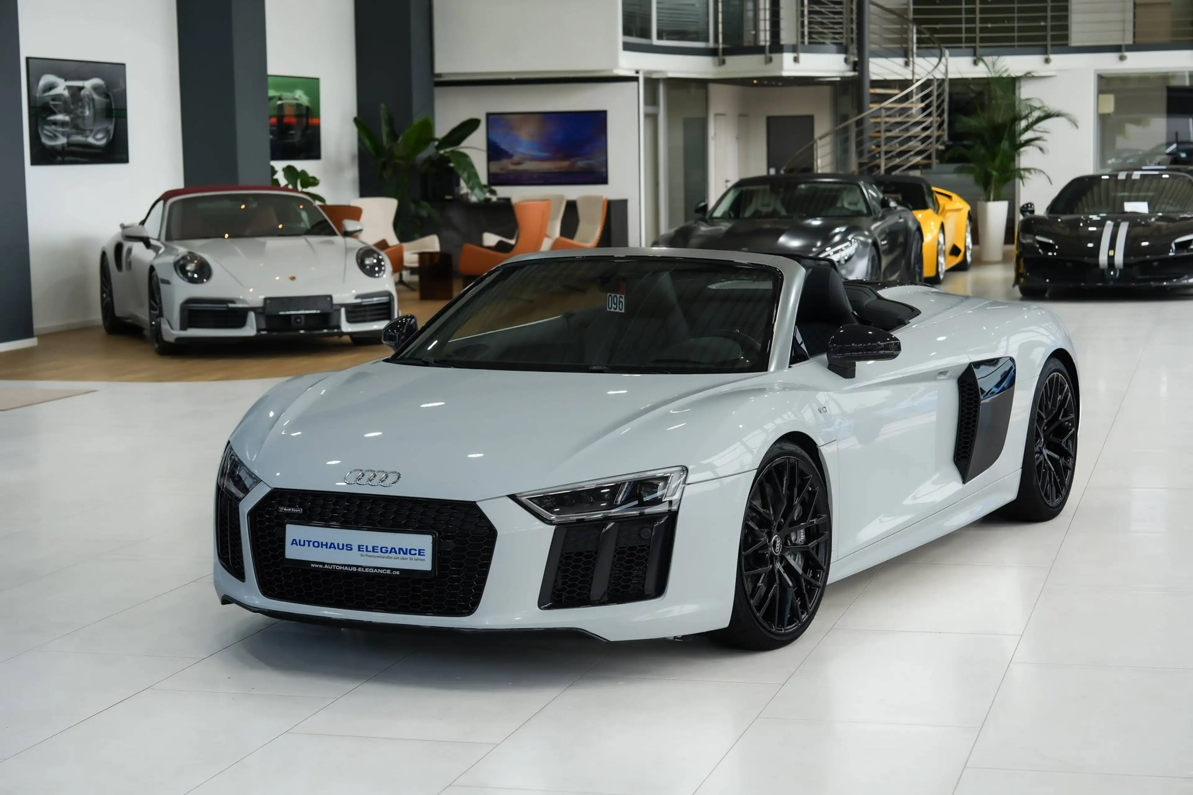 Audi R8 quattro*CARBON*KERAMIK*ABGAS*B&O*LED* — photo 7
