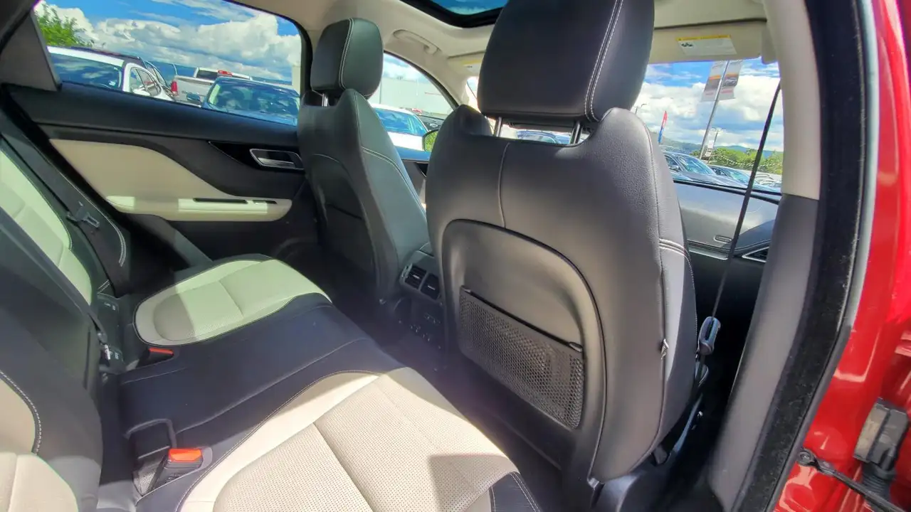 Jaguar F-Pace снимка Jaguar F-Pace