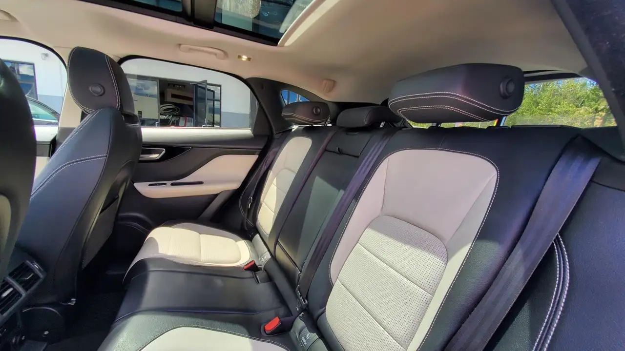 Jaguar F-Pace снимка Jaguar F-Pace