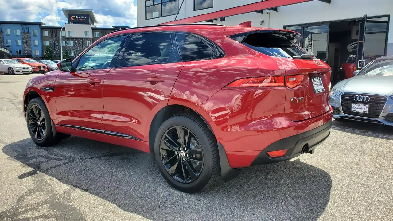 Jaguar F-Pace снимка Jaguar F-Pace