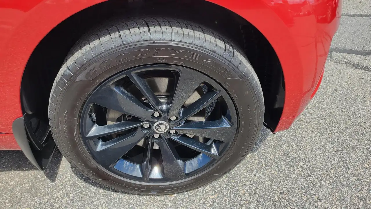 Jaguar F-Pace снимка Jaguar F-Pace