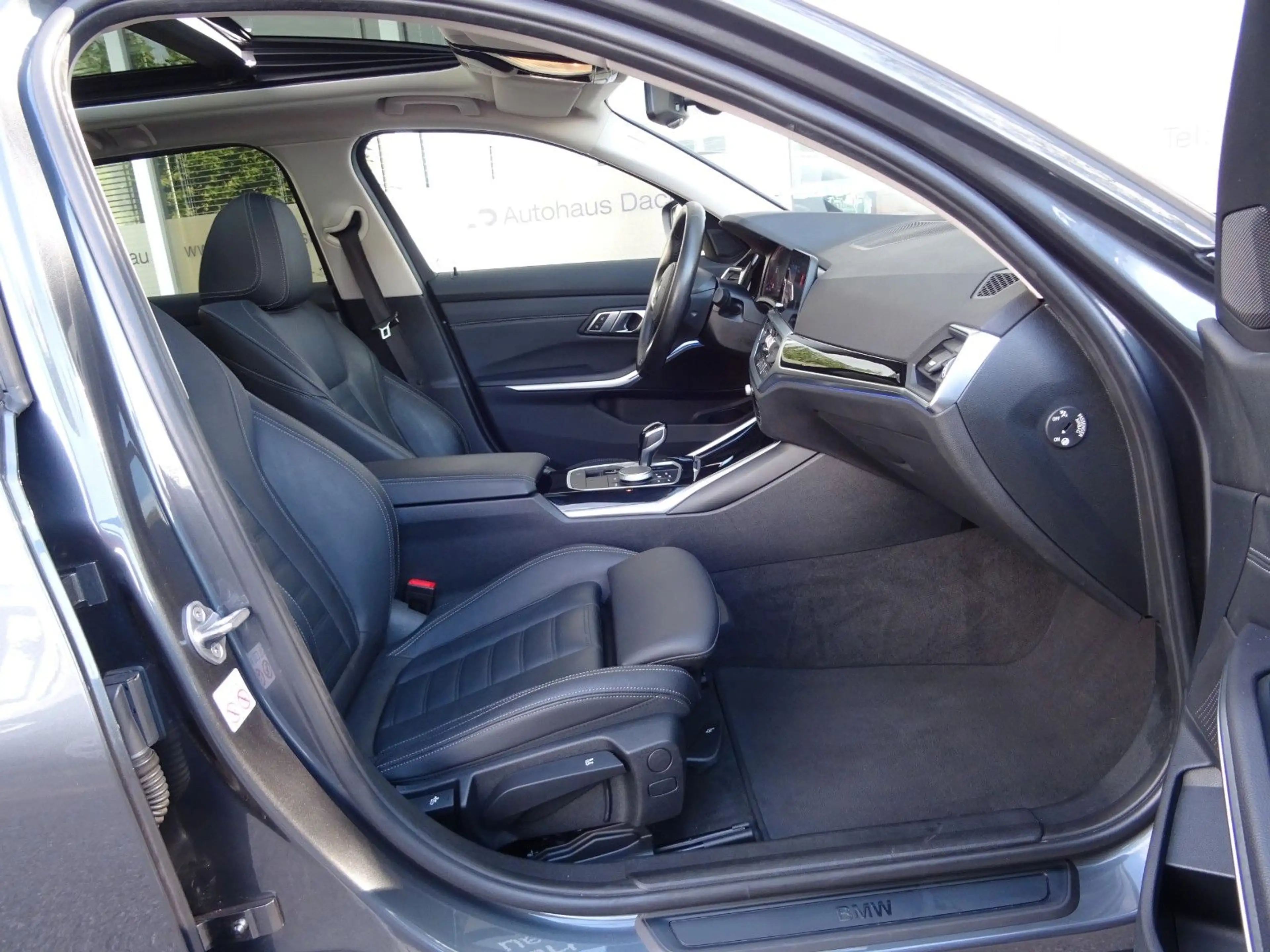 BMW 320 d Touring Standh. Navi Leder Laser ACC Pano — photo 12