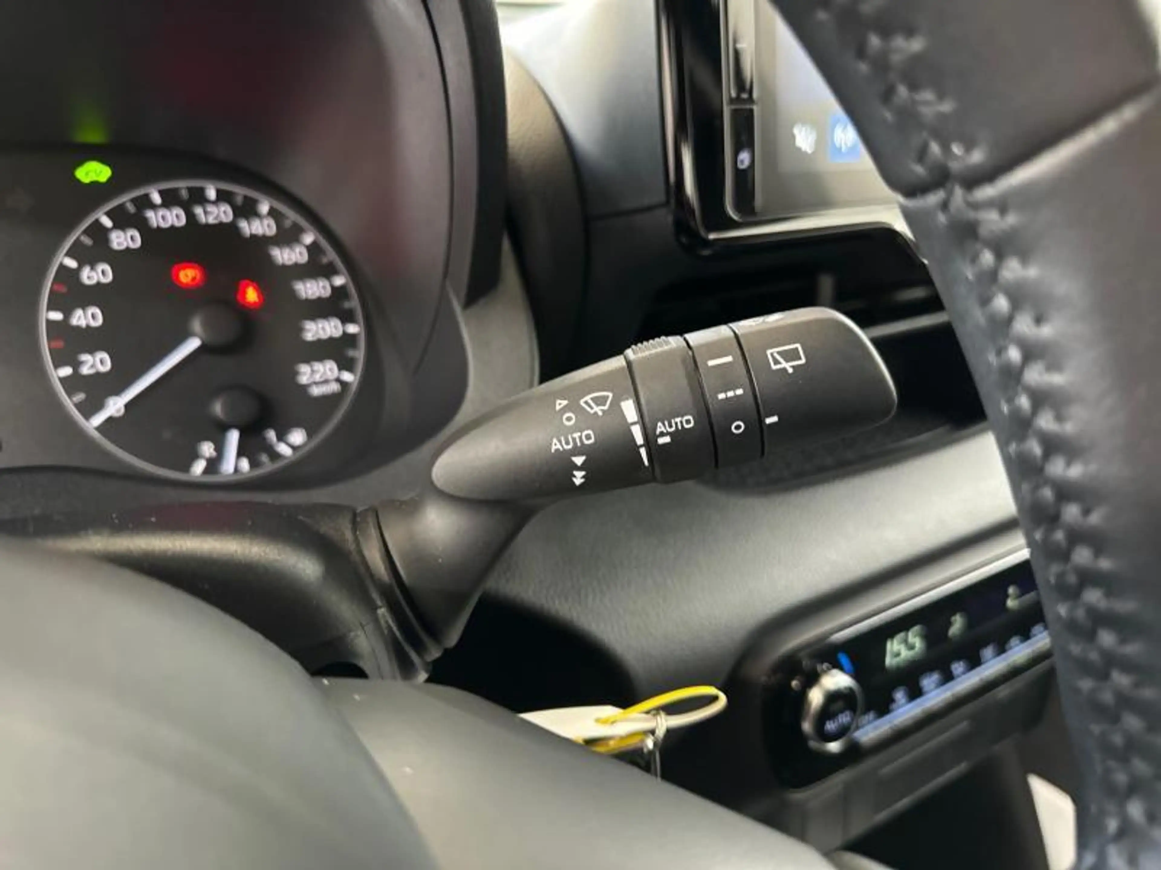 Toyota Yaris Dynamic — photo 21
