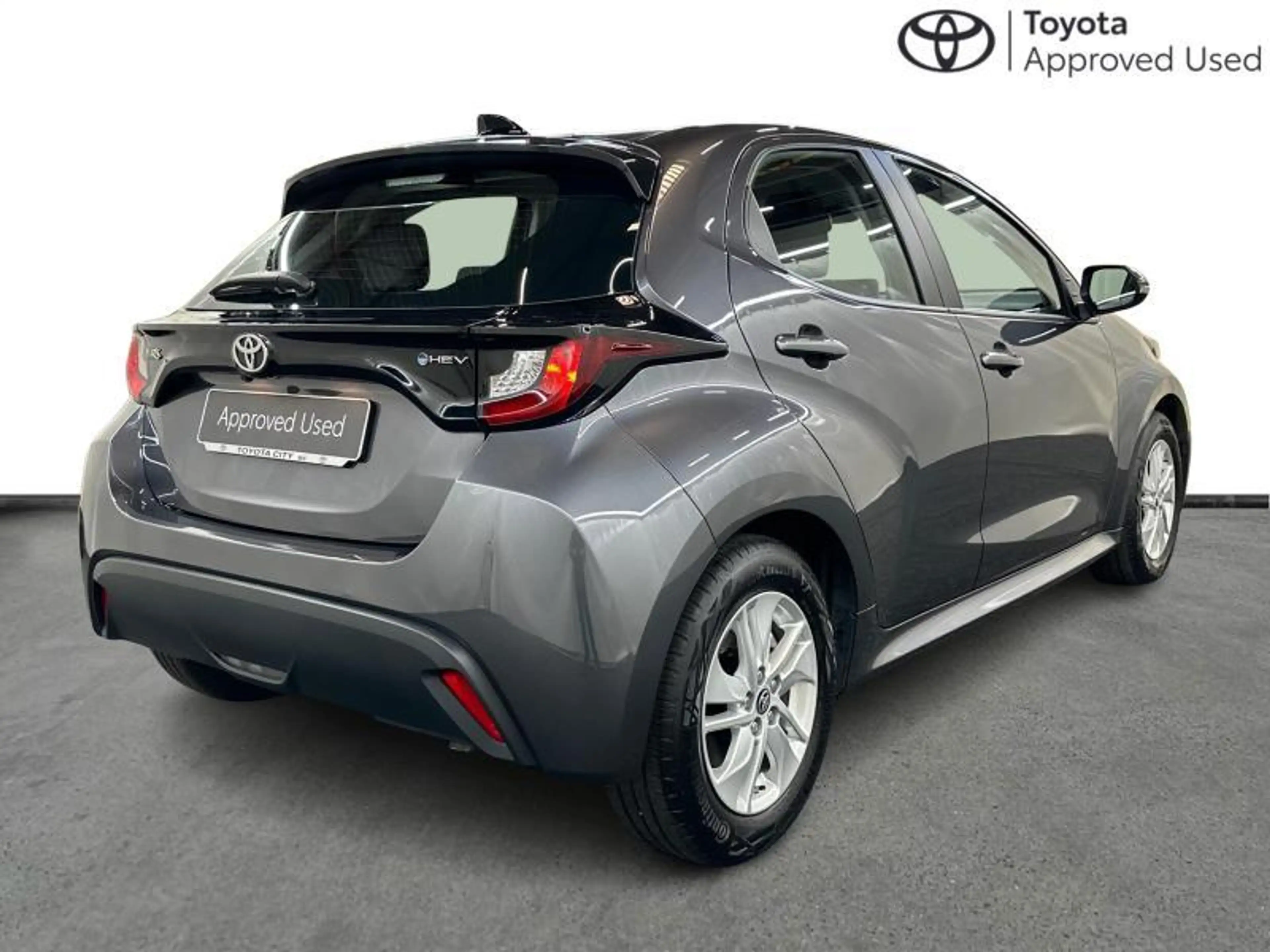 Toyota Yaris Dynamic — photo 15