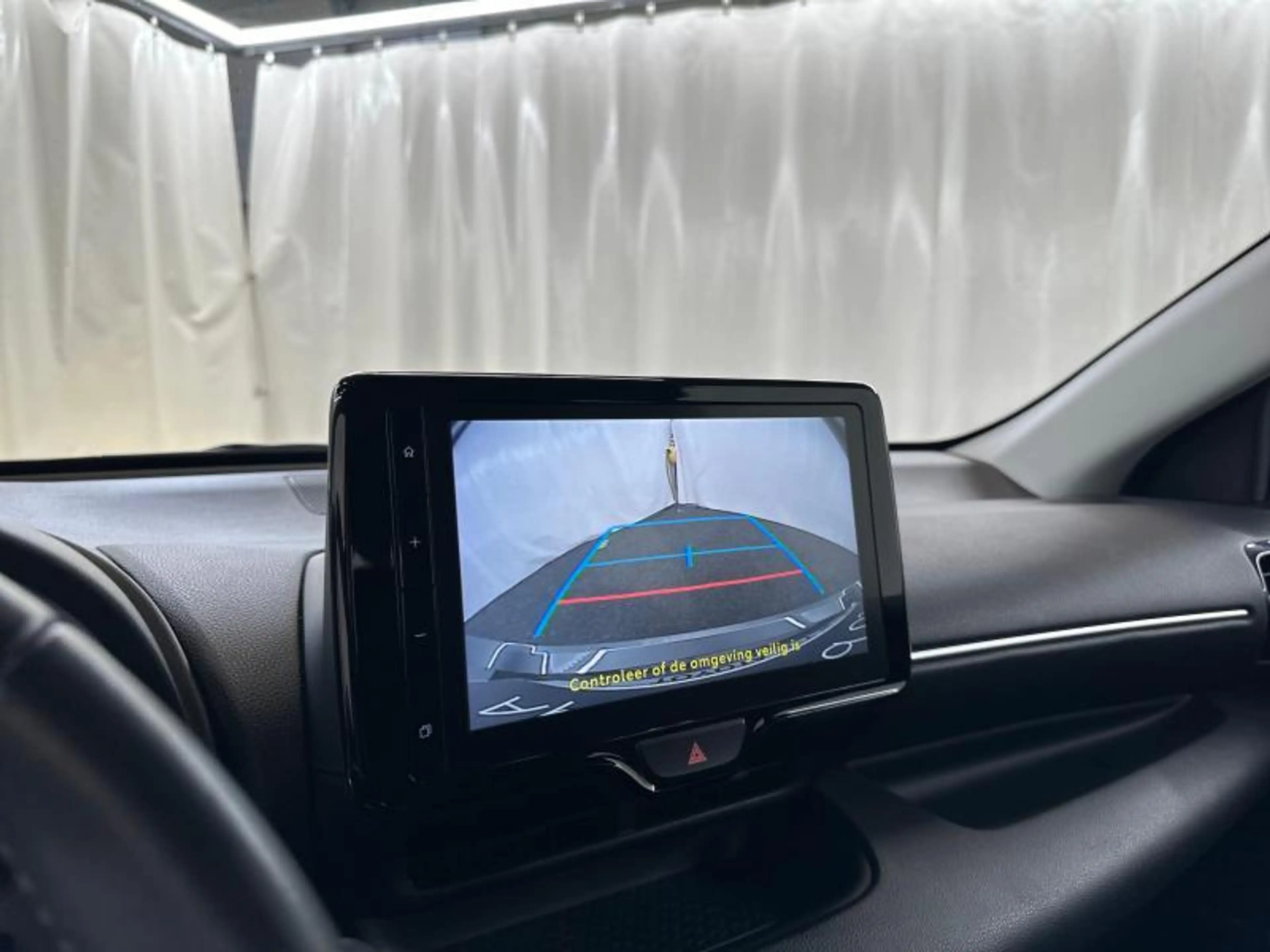 Toyota Yaris Dynamic — photo 23