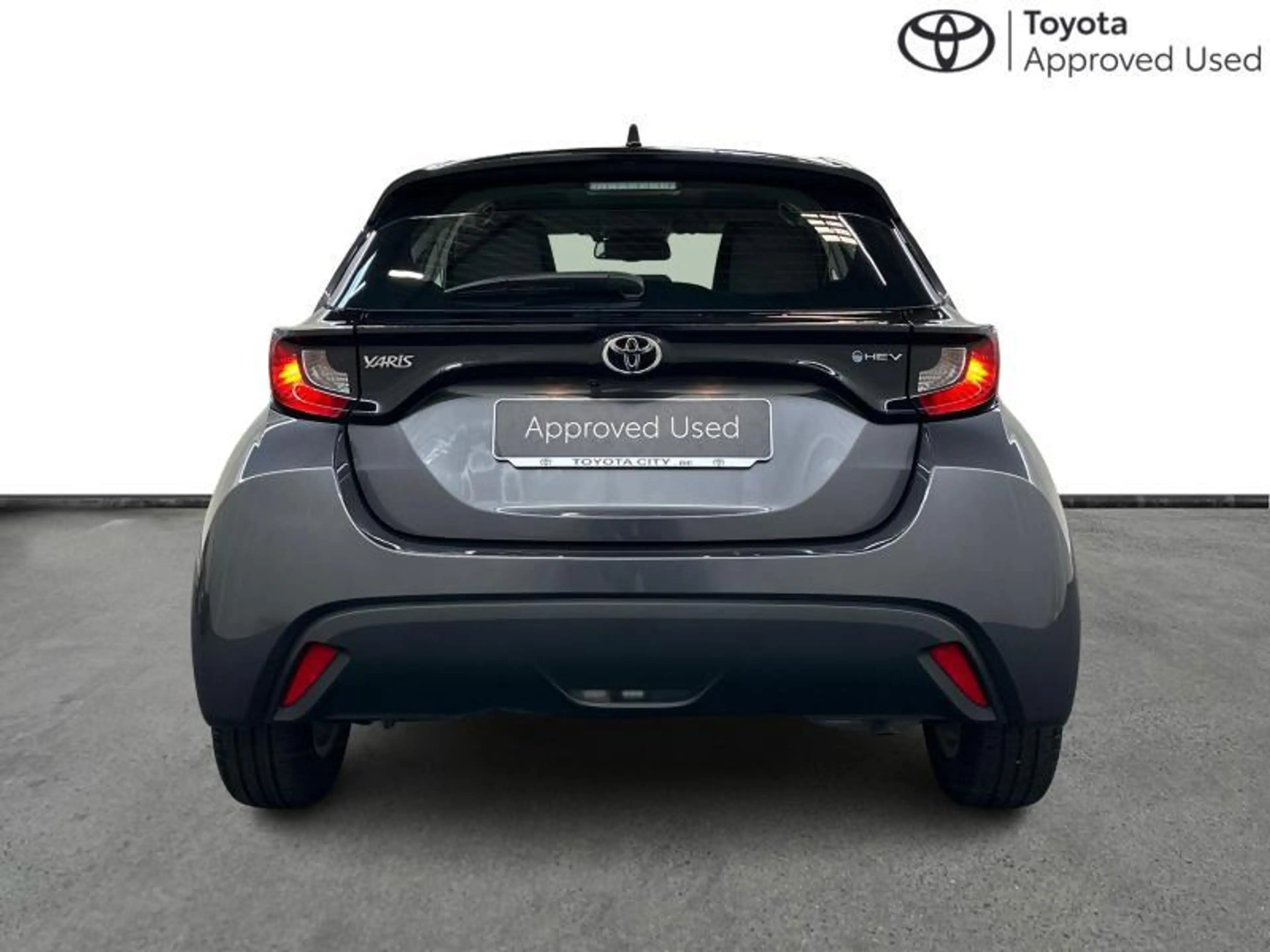 Toyota Yaris Dynamic — photo 4