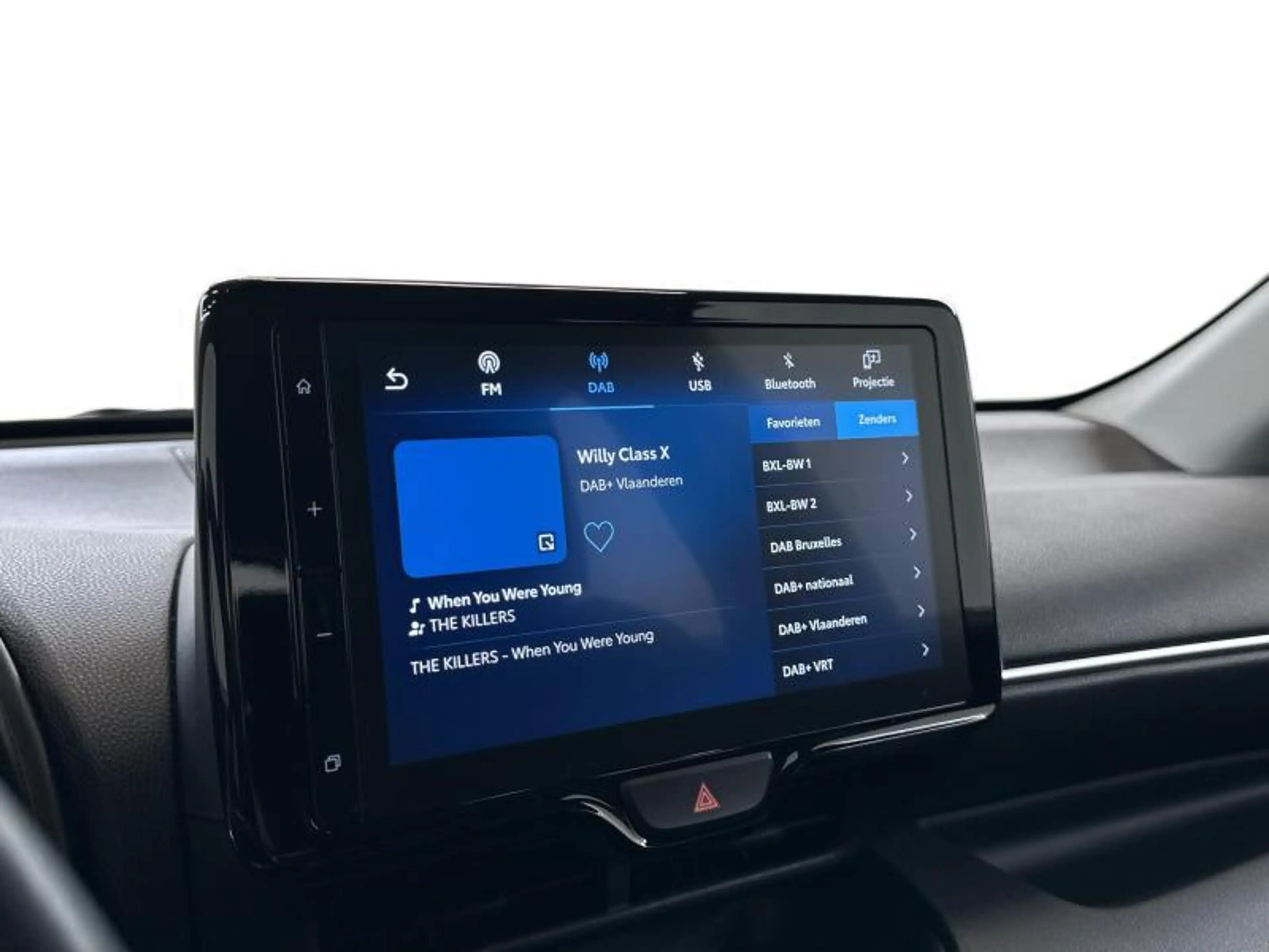Toyota Yaris Dynamic — photo 11