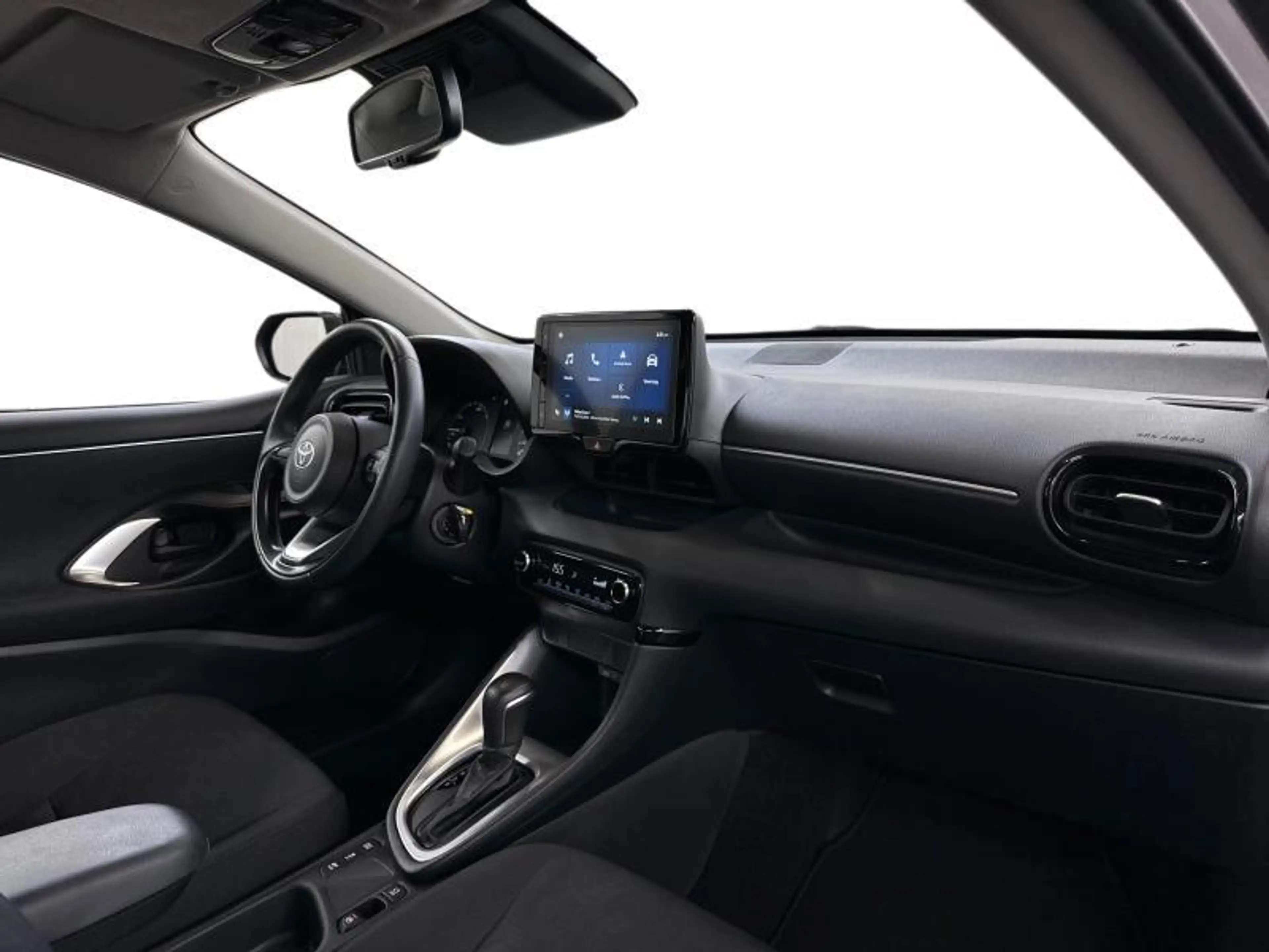 Toyota Yaris Dynamic — photo 6