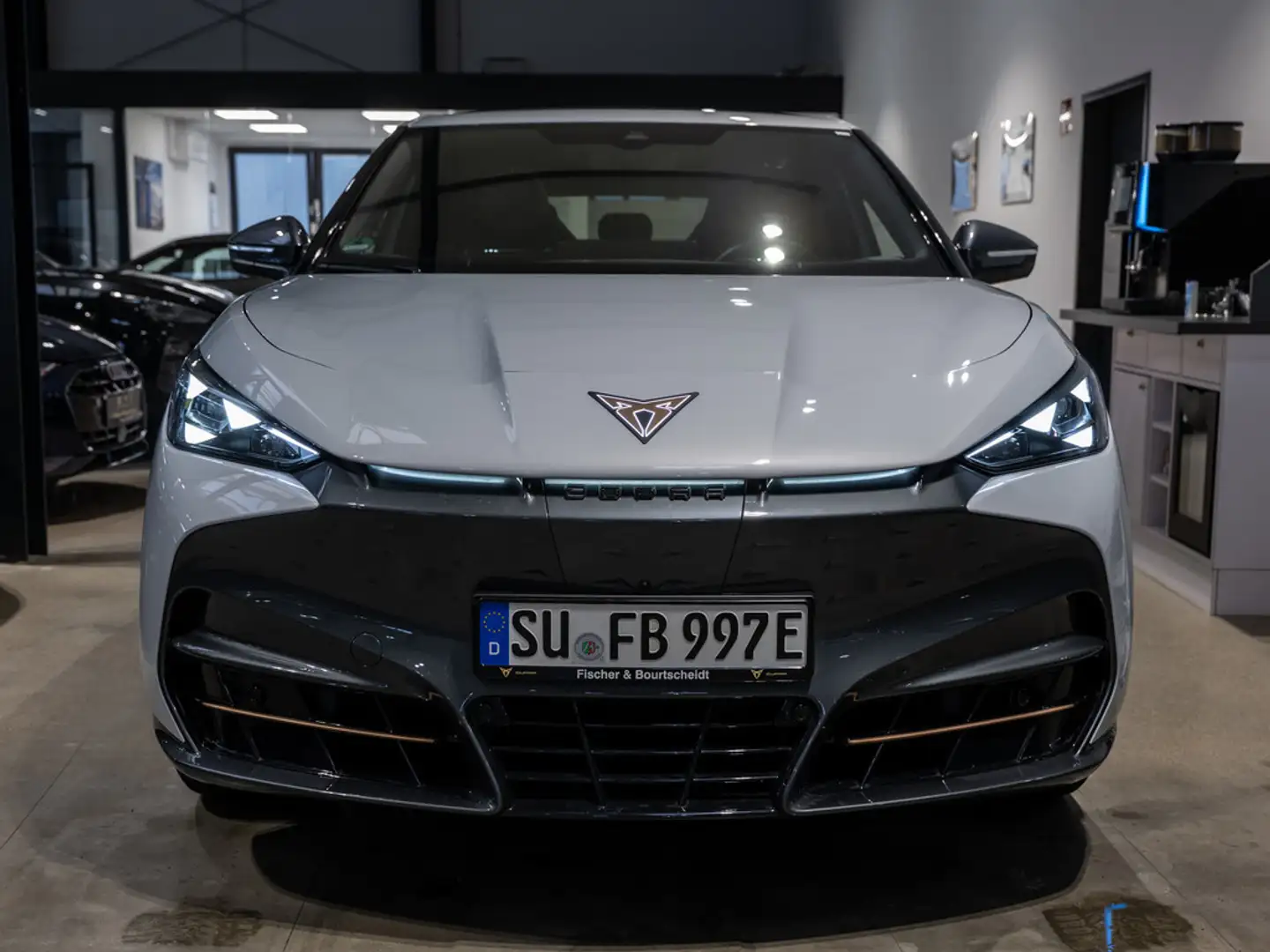 CUPRA Tavascan Dual Engine VZ 4Drive EXTREME-PACK S Silber - 2