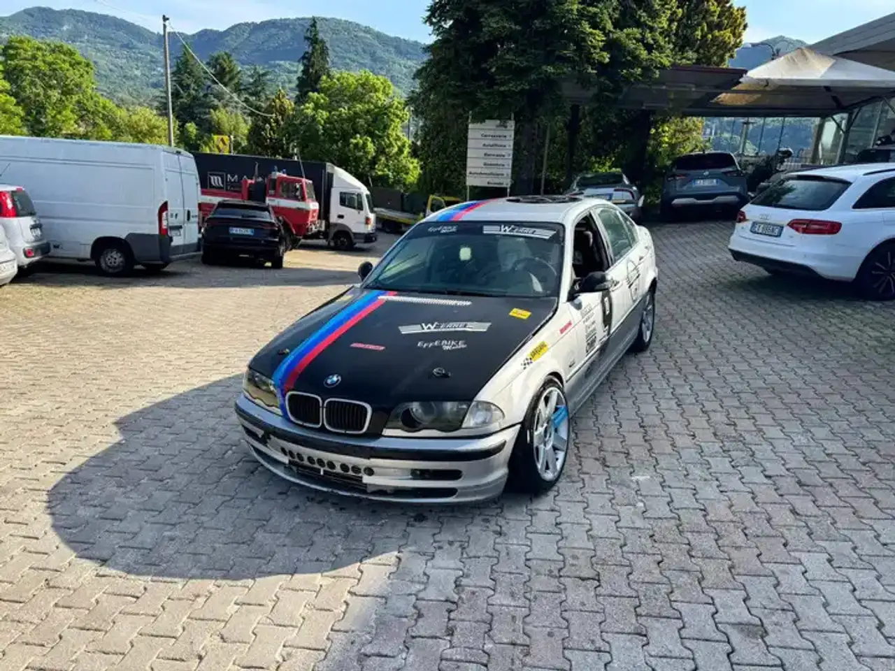 BMW 320 Serie 3 E46 Berlina 320i Attiva, foto 2