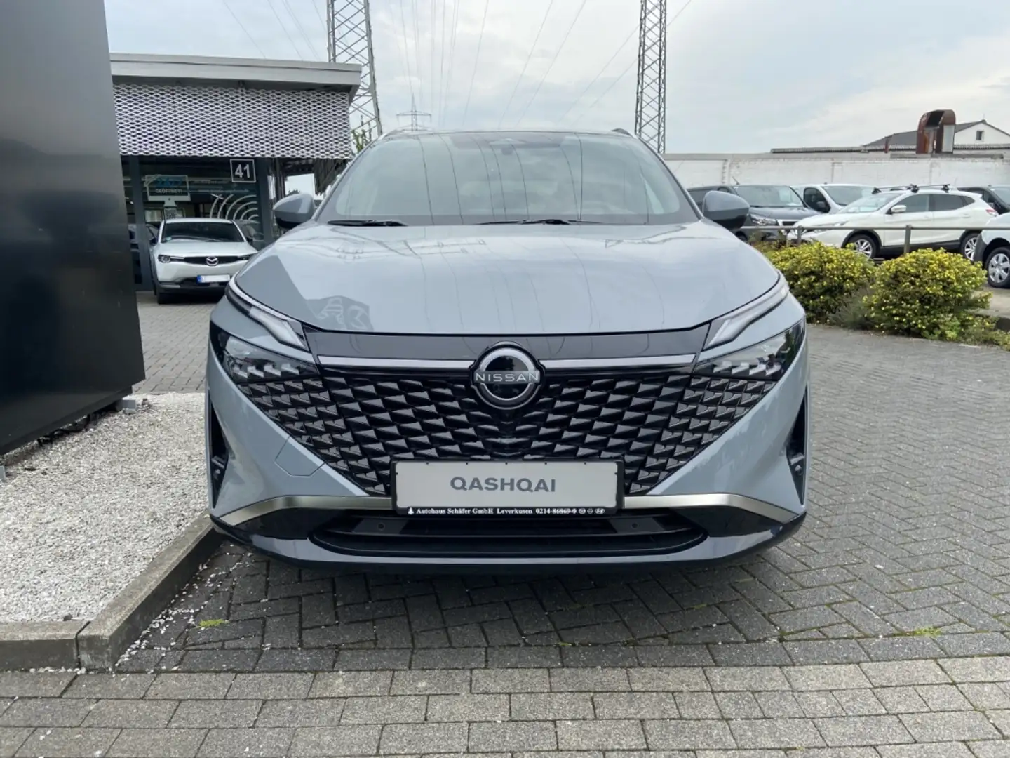 Nissan Qashqai TEKNA 1.5 VC-T e-POWER HUD Navi Leder Digitales Co Gris - 2