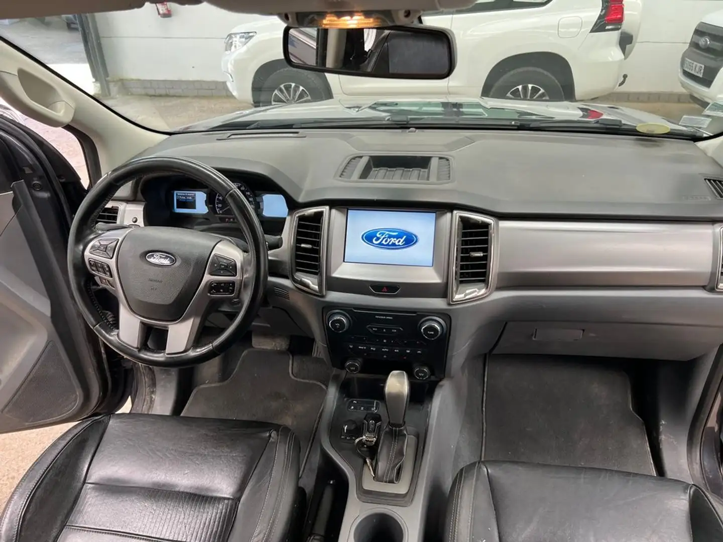 Ford Ranger 3.2 TDCi 4x4 Dob Cab LIMITED AT Bleu - 2