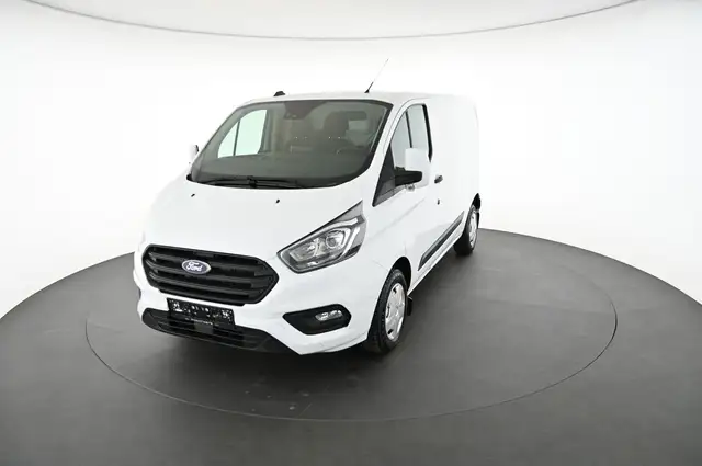 Ford Transit Custom view 11