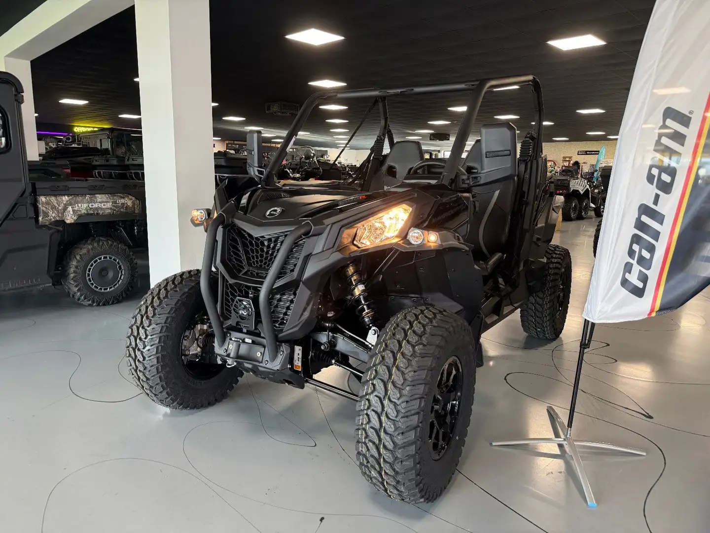 Can-Am Maverick Sport DPS 1000R T ABS 2026 Fekete - 1