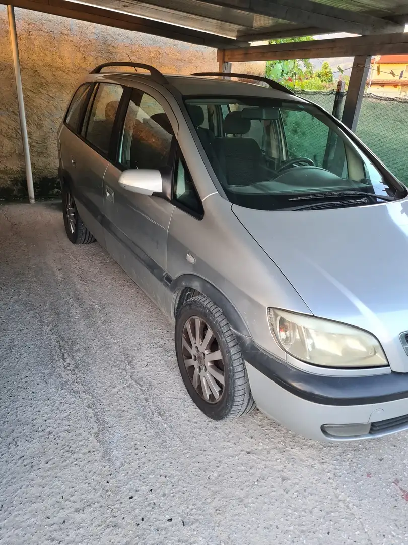 Opel Zafira 2.0 dti 16v Elegance FL solo per pezzi di ricambio - 1