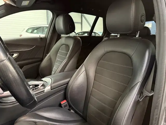 Mercedes-Benz C-Class view 11