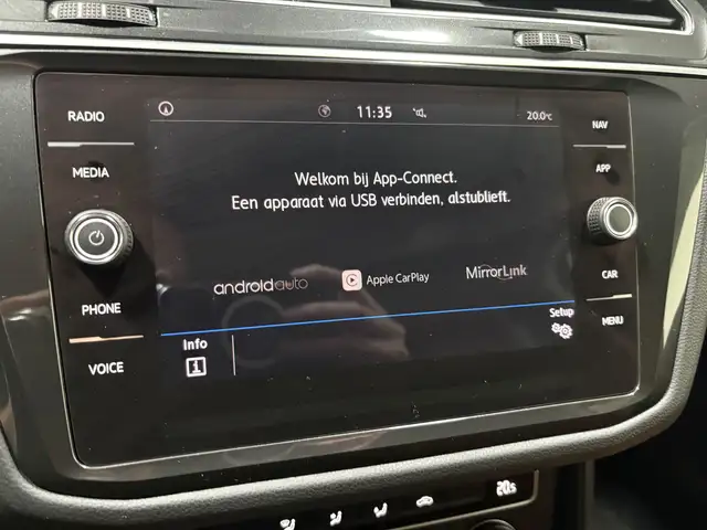 Volkswagen Tiguan view 21