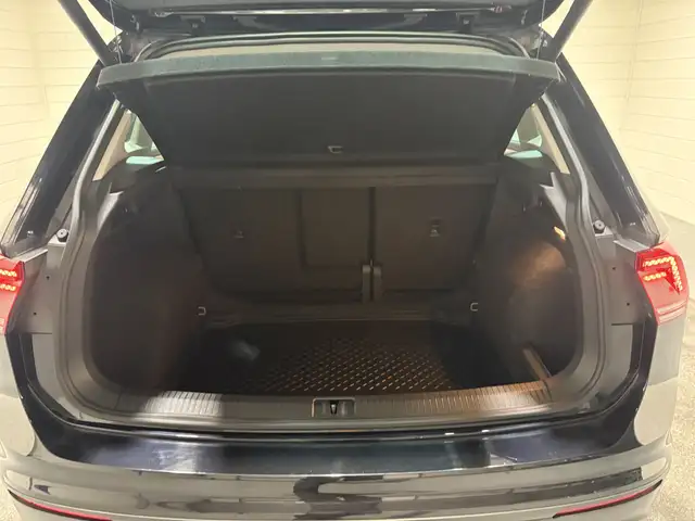 Volkswagen Tiguan view 9