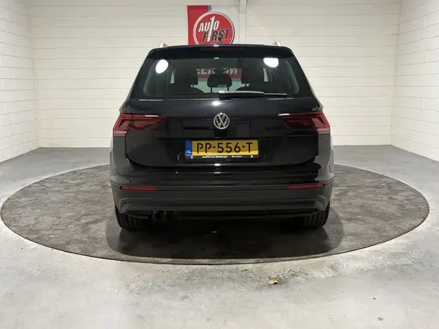 Volkswagen Tiguan view 8