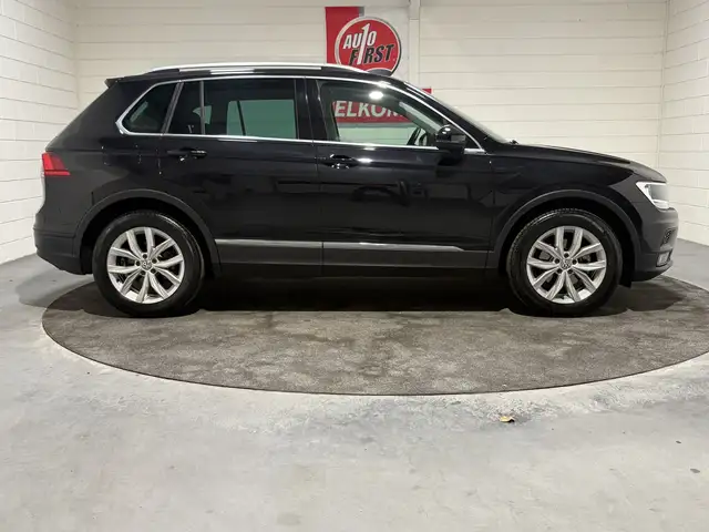 Volkswagen Tiguan view 5