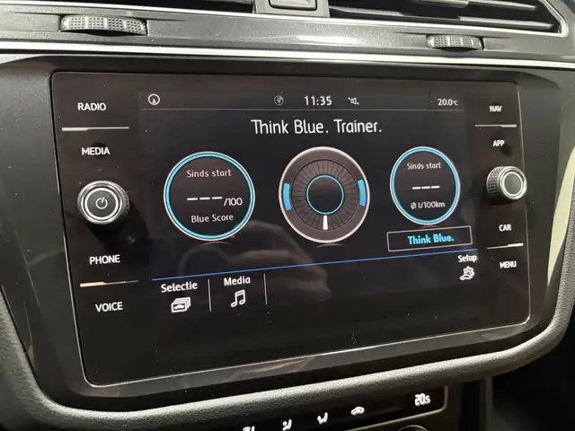Volkswagen Tiguan view 19
