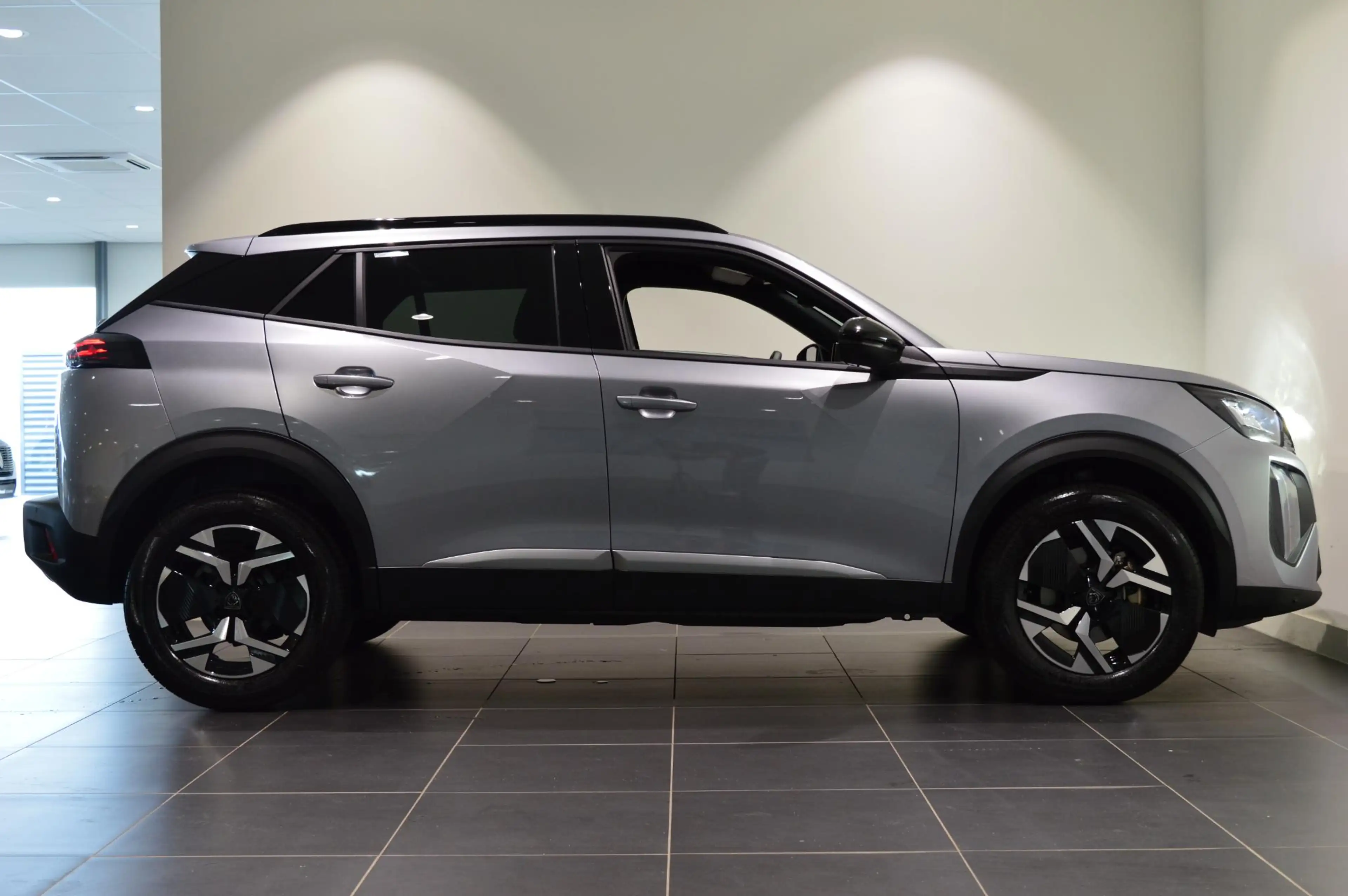 Peugeot 2008 100 Allure | Navigatie | Climate control | Apple C — photo 7