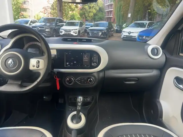 Renault Twingo view 12