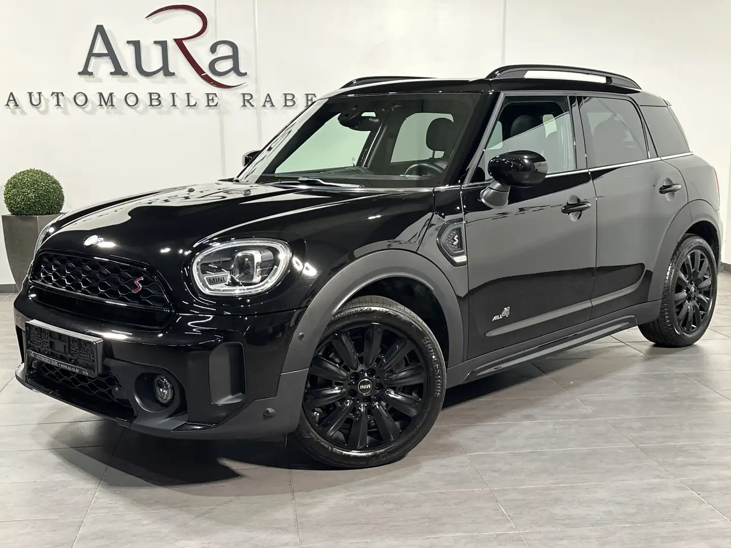 MINI Cooper S Countryman All4 NAV+LED+PANO+KAM+18ZOLL Schwarz - 1