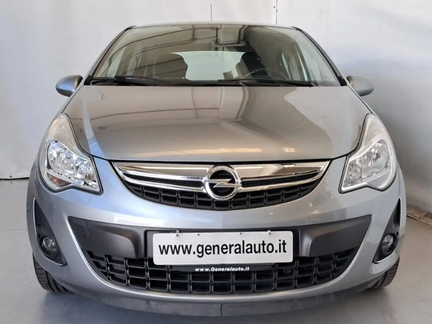 Opel Corsa 1.2 5p. Edition Grijs - 1