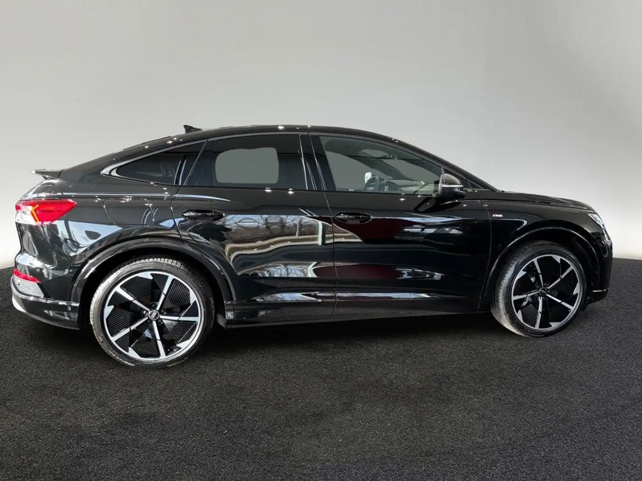Audi Q4 e-tron Q4 Sportback 45 e-tron quattro 210 kW 11